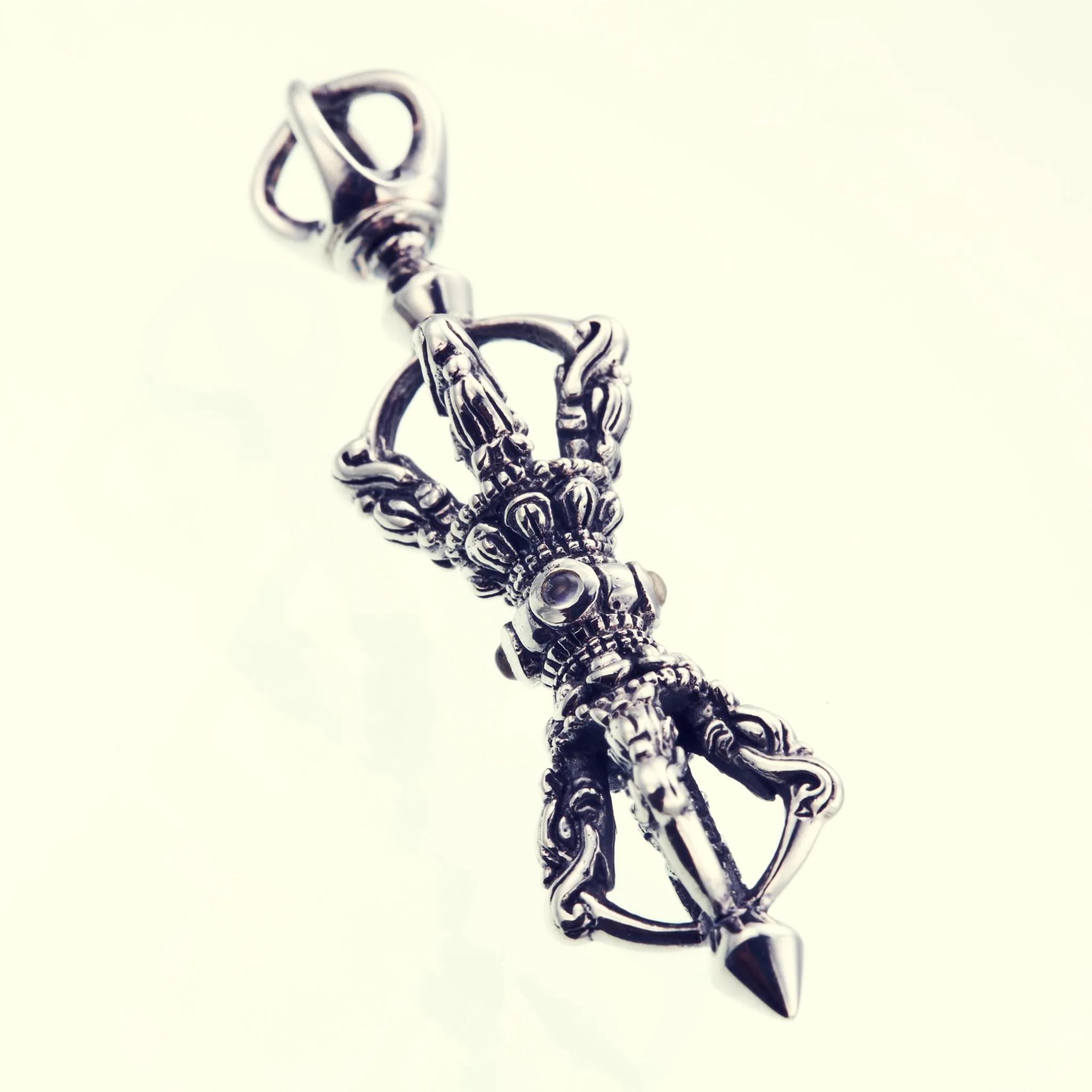 Bird Dorje : (Blue Moonstone)