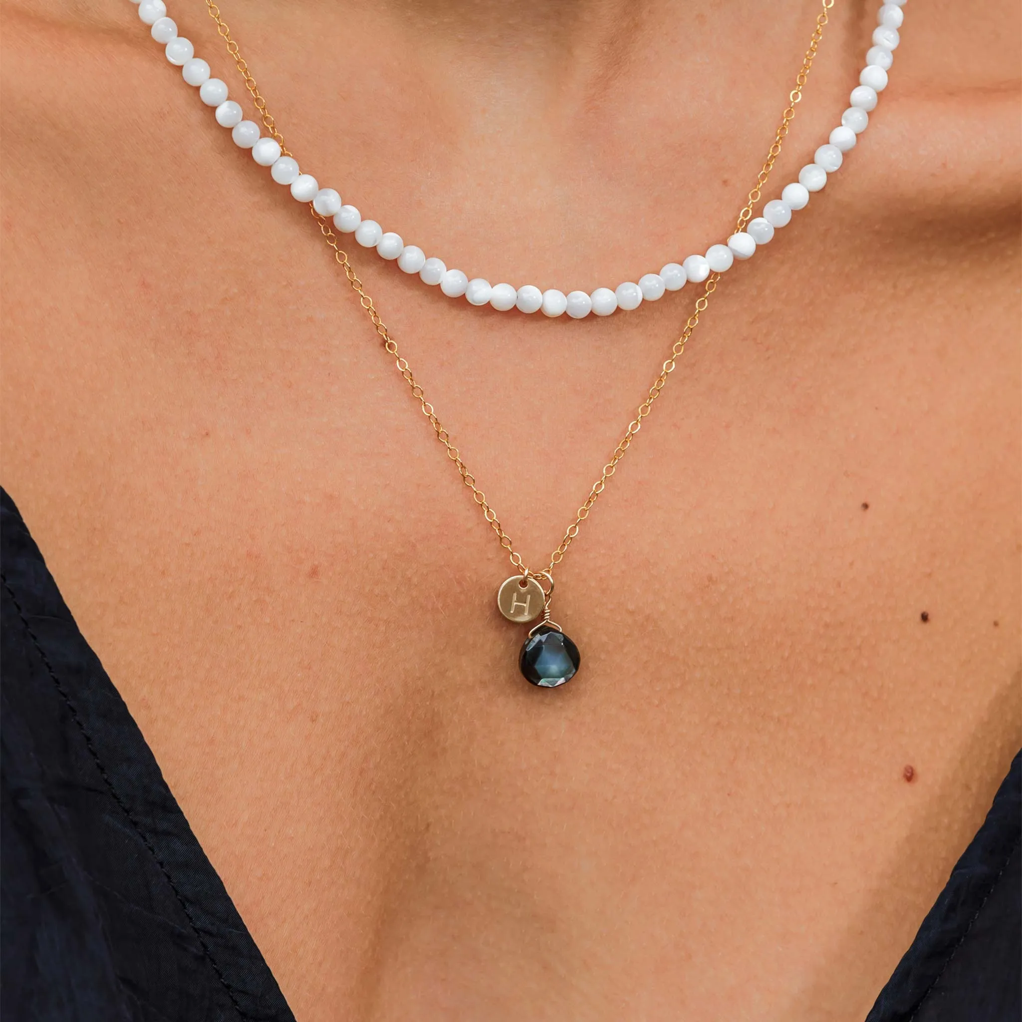 Black Mother of Pearl Pendant Necklace