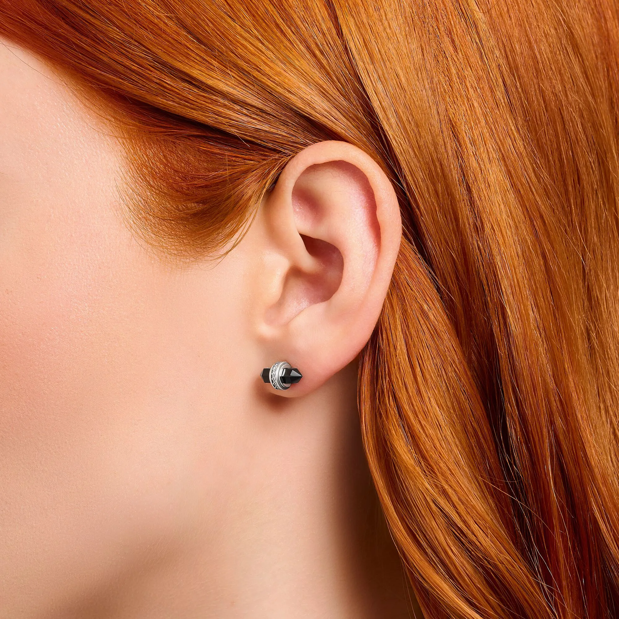 Crystal ear studs with onyx Silver