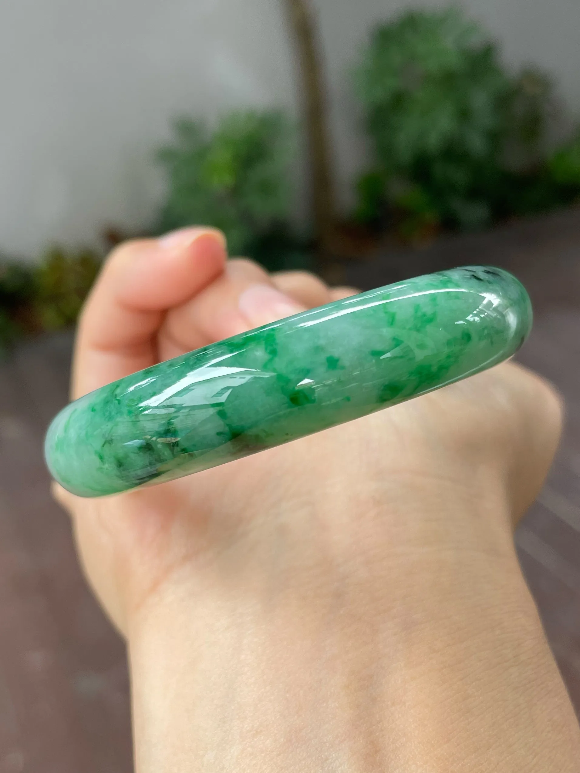 Green Jade Bangle | 53mm (NJBA036)