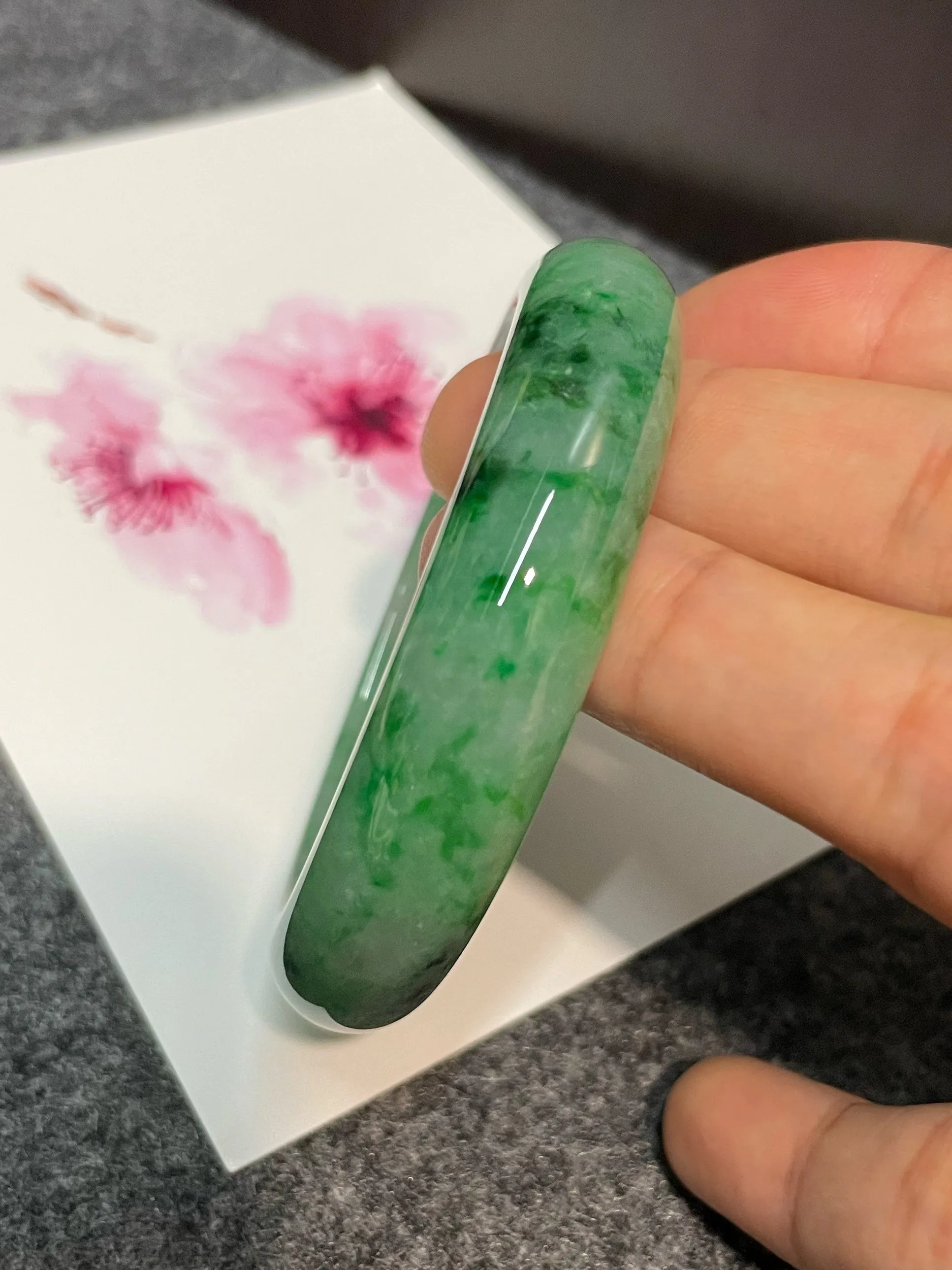 Green Jade Bangle | 53mm (NJBA036)