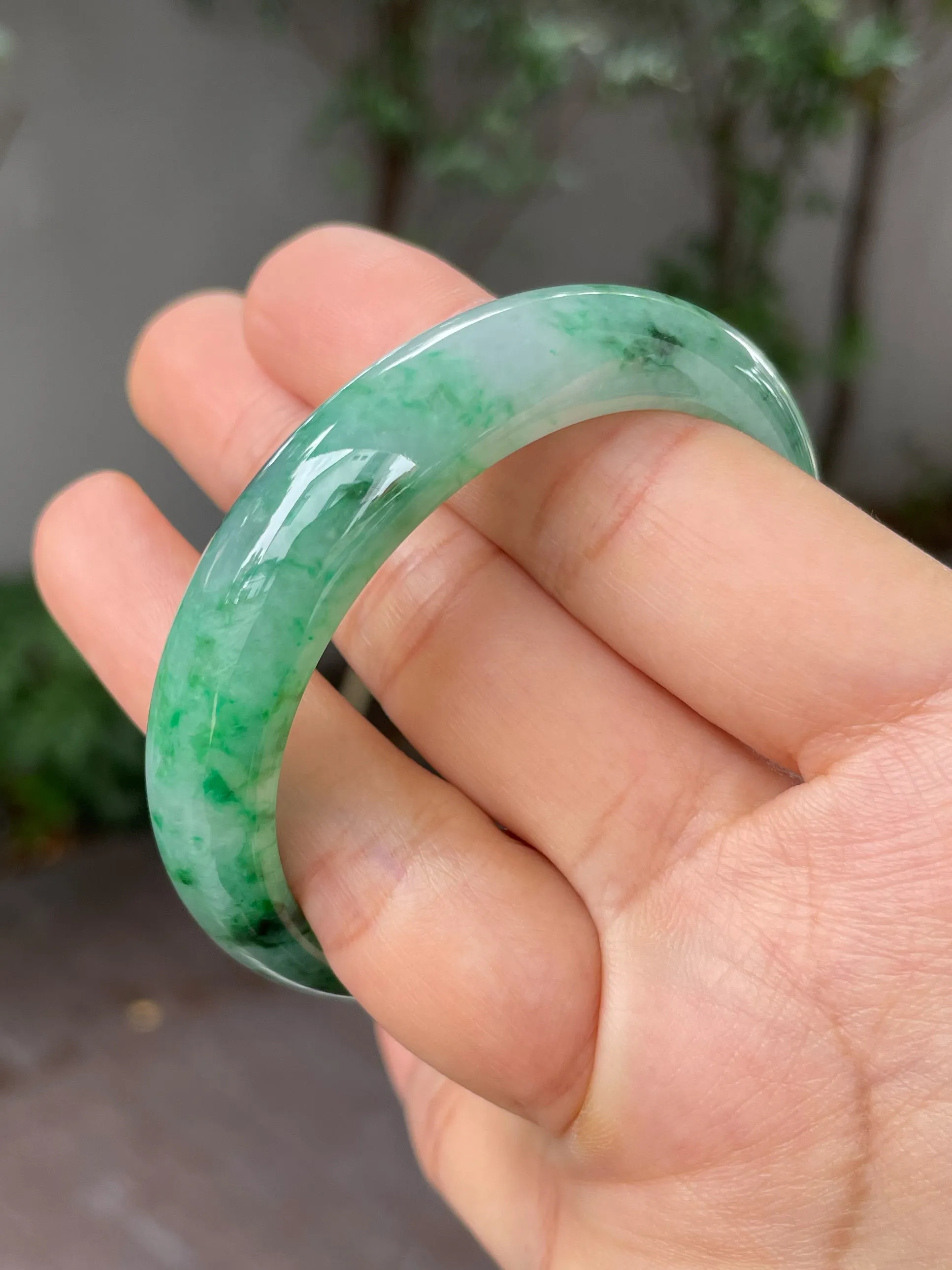Green Jade Bangle | 53mm (NJBA036)
