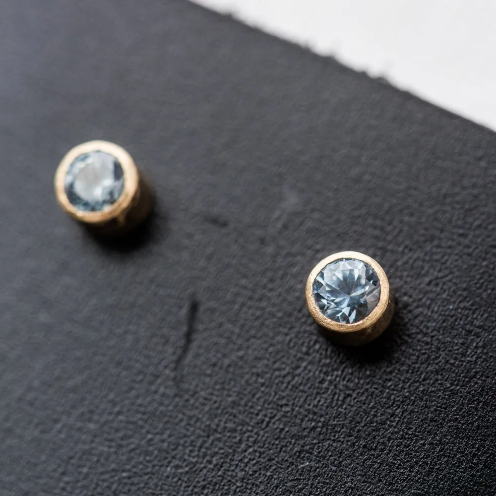 Montana Sapphire Stud Earrings in 14k Gold, 4mm