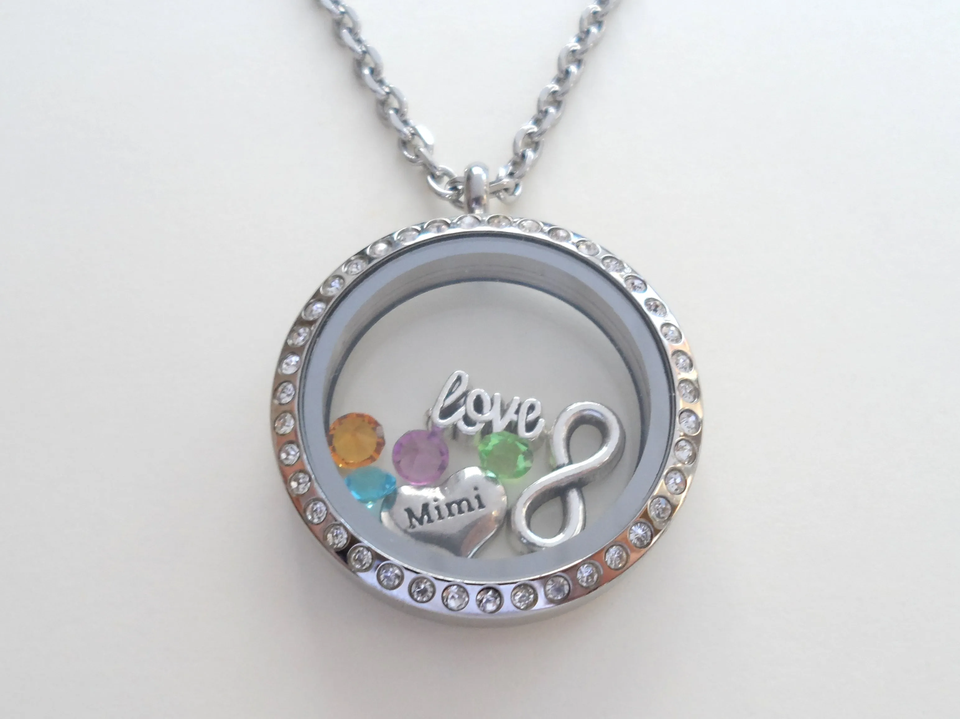 Personalized Large Crystal Edge Circle Floating Locket Necklace for Mother or Grandma - by Jewelry Everyday