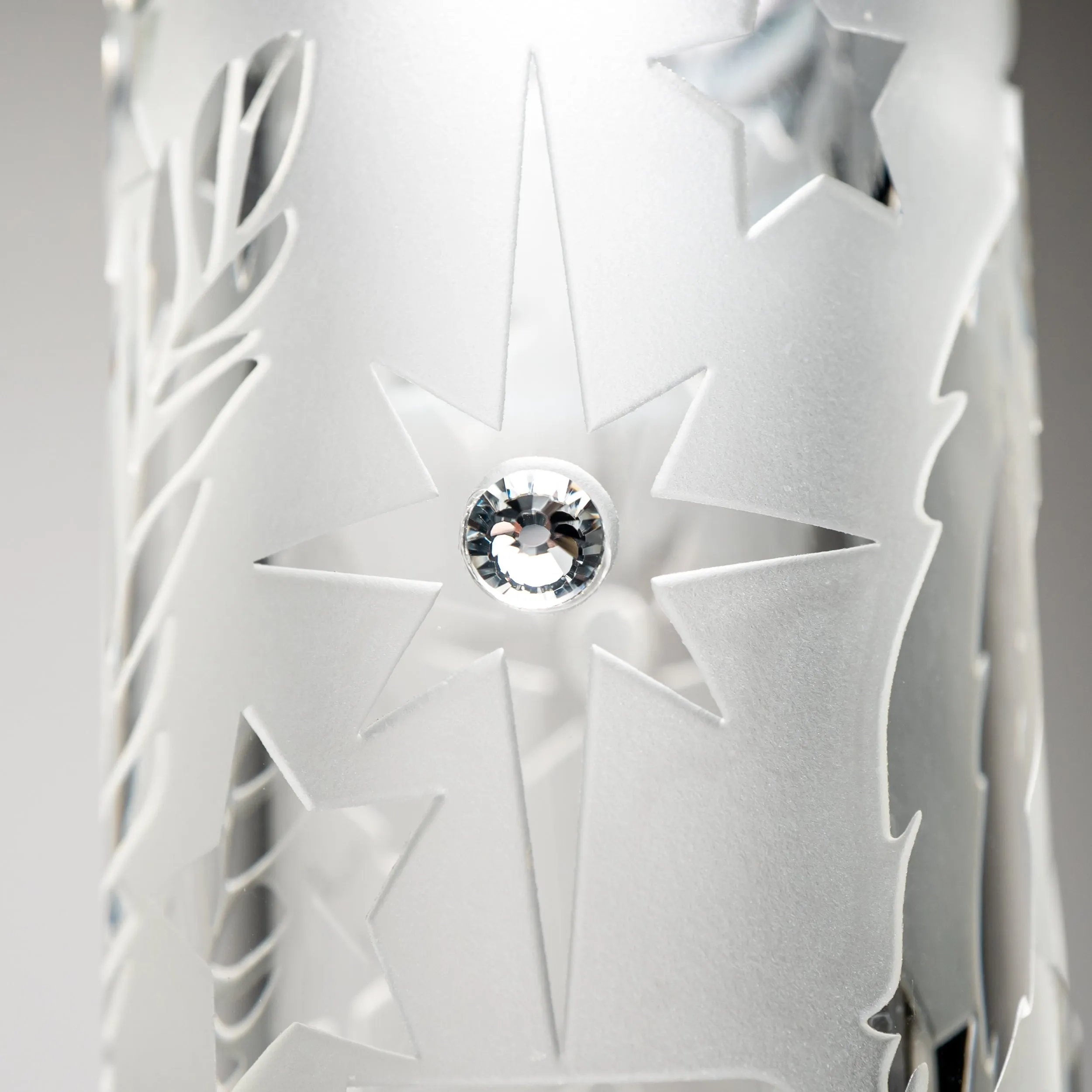 ROOR.US - 18" Custom Sandblasted Beaker - 50x9 - Swarovski - Dream Catcher