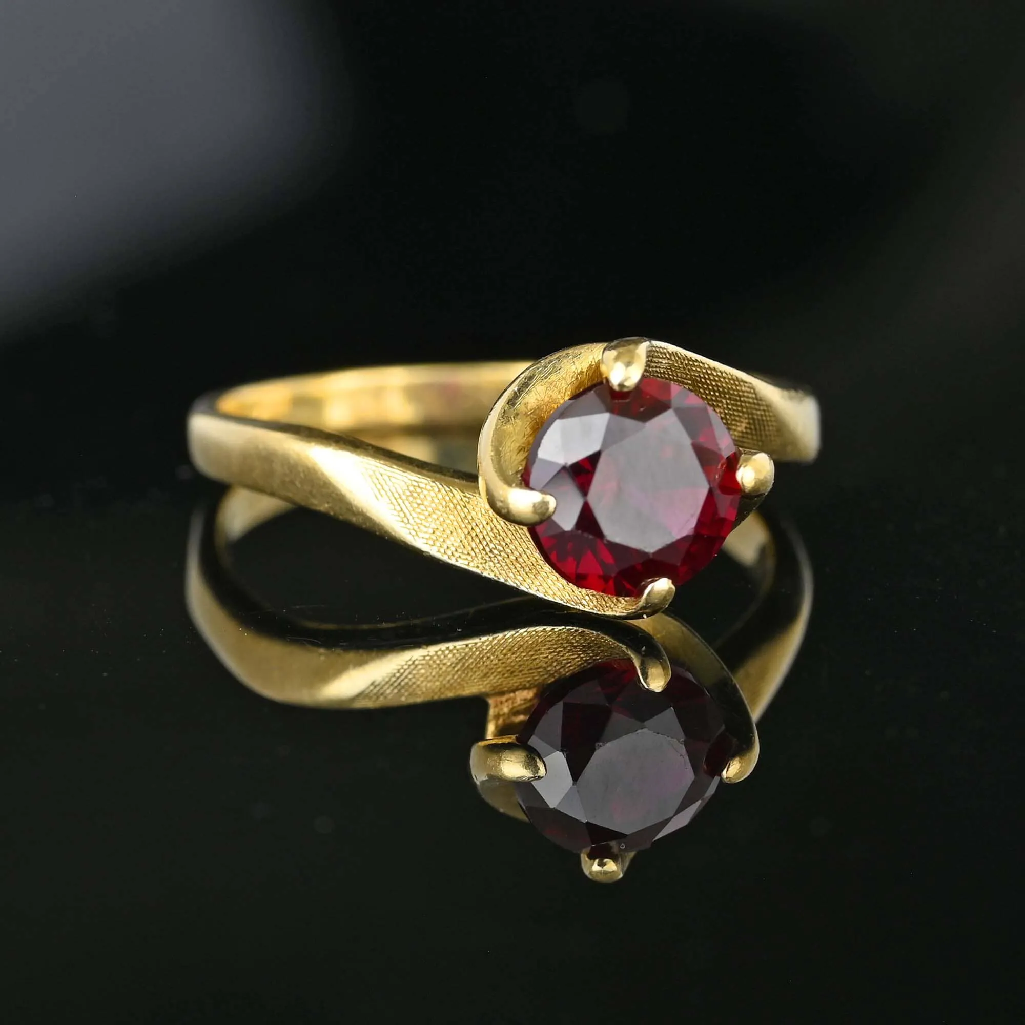 Vintage 10K Gold Bypass Ruby Solitaire Ring